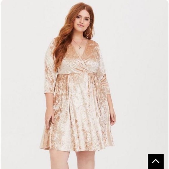 Torrid Gold Crushed Velvet Dress Sz. 1 (14/16) NWT - Picture 1 of 12